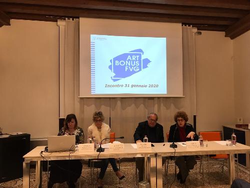 L'intervento dell'assessore regionale alla cultura Tiziana Gibelli all'incontro illustrativo dell'Art bonus svoltosi a Pordenone